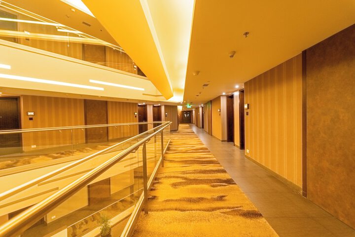 Room 10 of 72