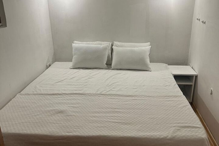 Room 11 of 44