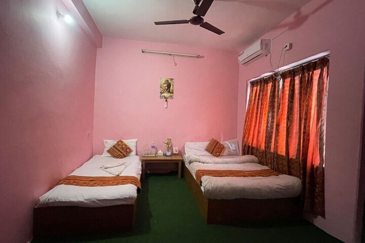 Room 2 of 7