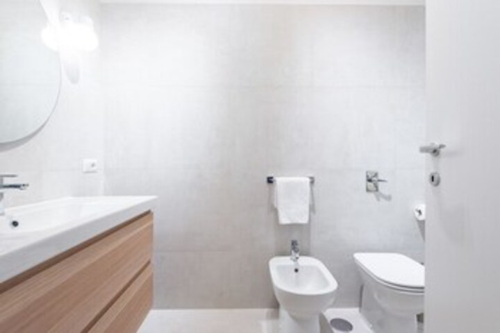 Room 5 of 25