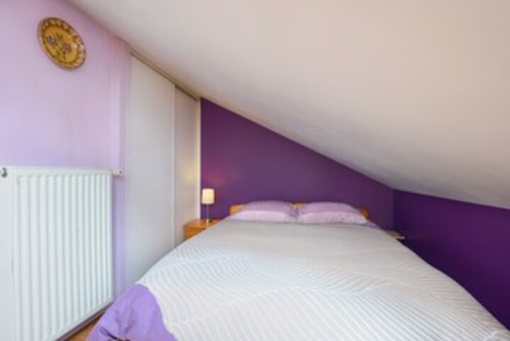 Room 13 of 17