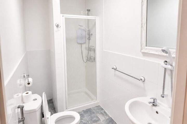 Room 35 of 48