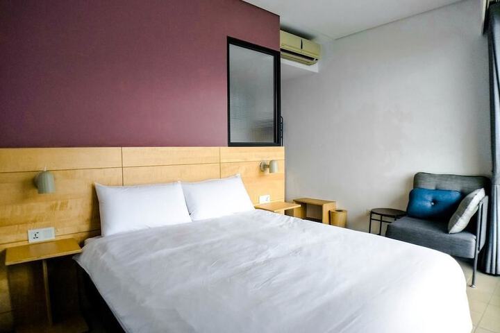 Room 6 of 30