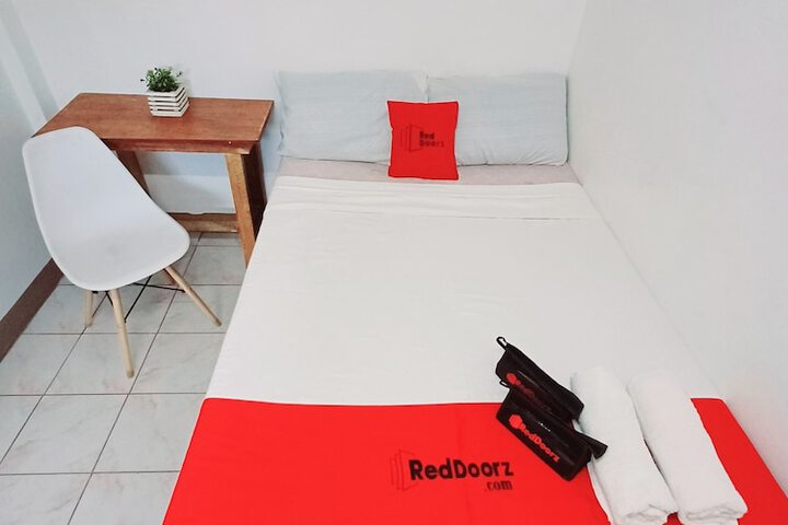Room 9 of 19