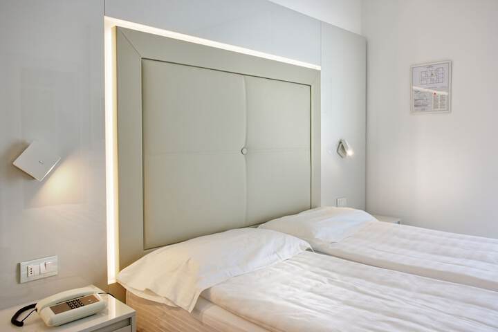 Room 11 of 89