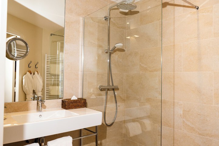 Bathroom Interior Photo