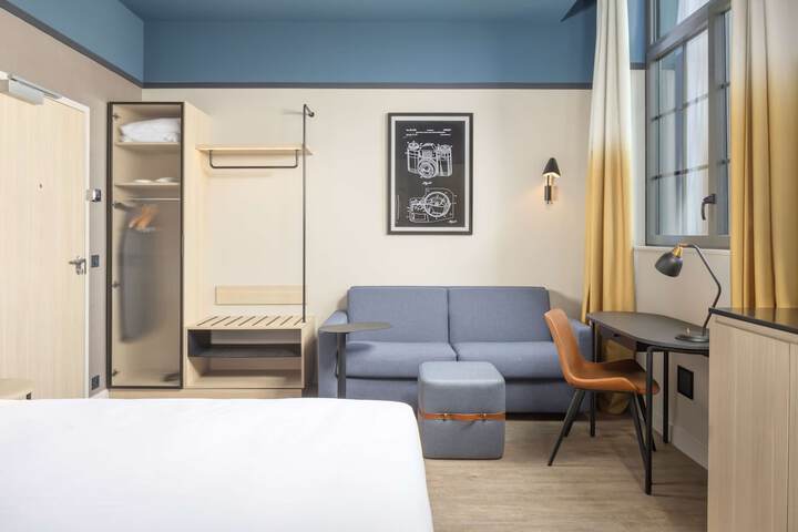Room 18 of 47