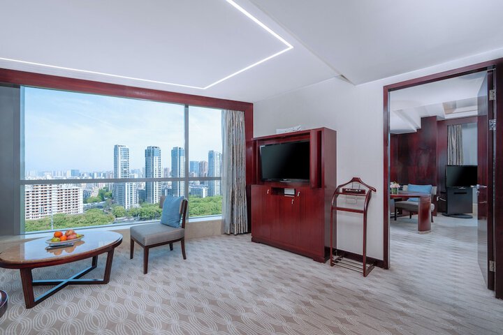 Room 31 of 251