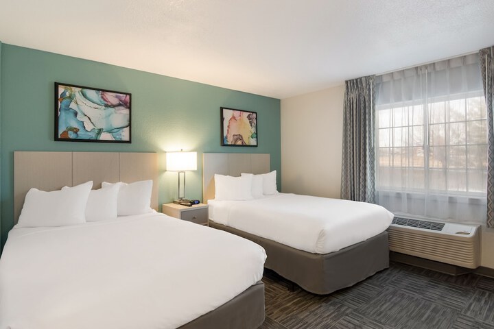 2 Double Beds (1 of 8)