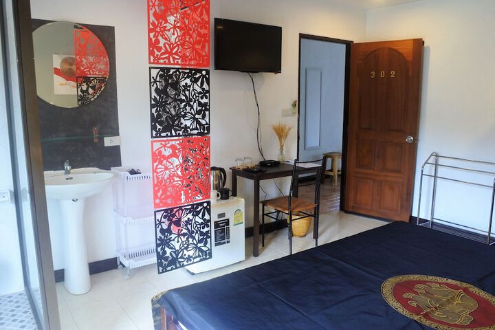 Room 27 of 92
