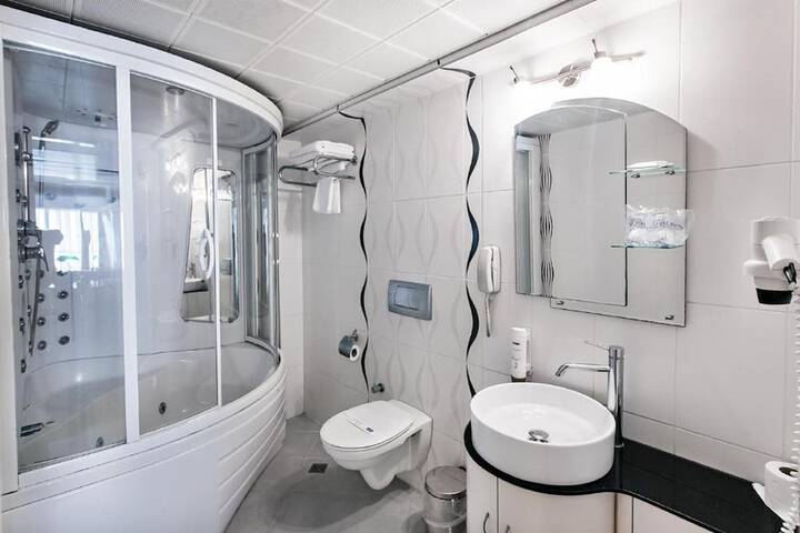 Clean Restrooms