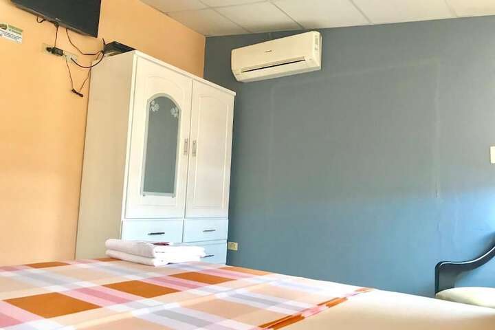 Room 4 of 24