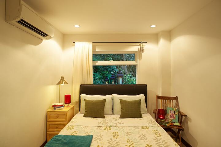 Room 6 of 353