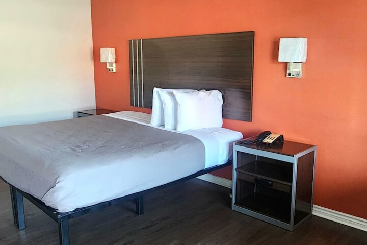 Image of Econo Inn Lackland AFB Seaworld