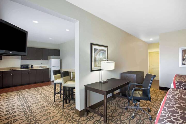 Room 18 of 38