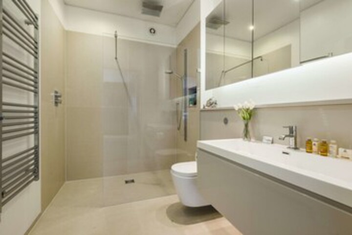 Room 2 of 28