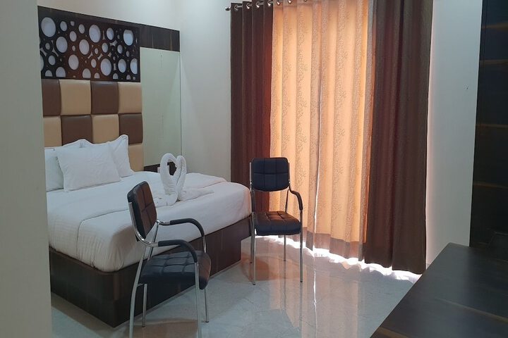 Room 6 of 39