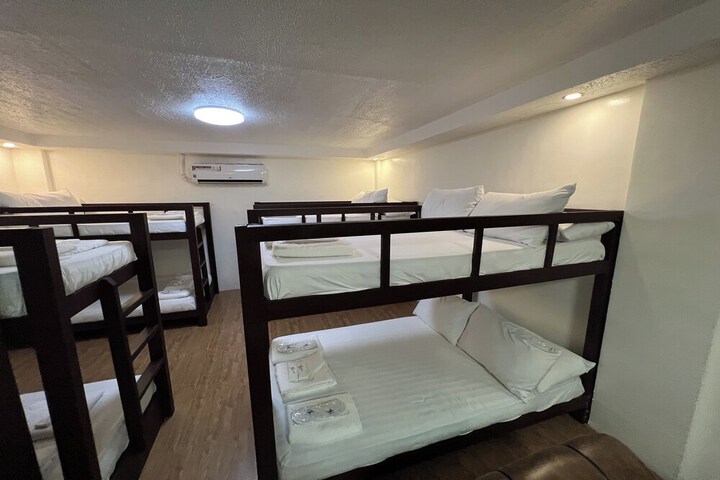 Room 10 of 89