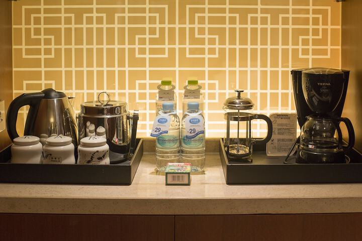 Breakfast/Coffee Service 23 of 38