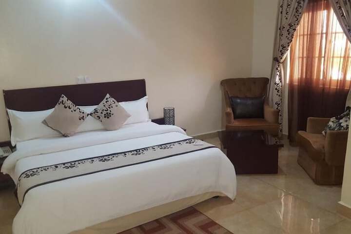 Room 2 of 19