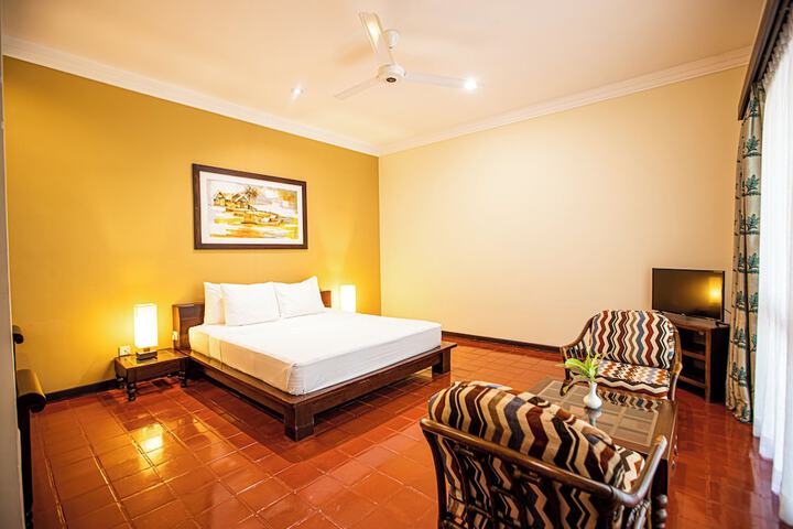 Room 4 of 70