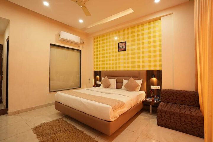Room 7 of 29
