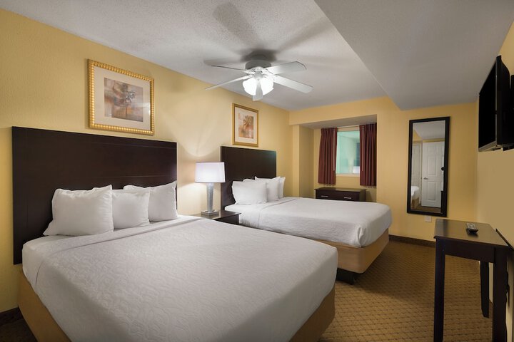 Room 10 of 71