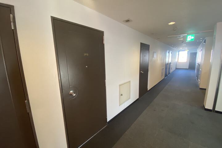 Ballroom/Hall 37 of 69