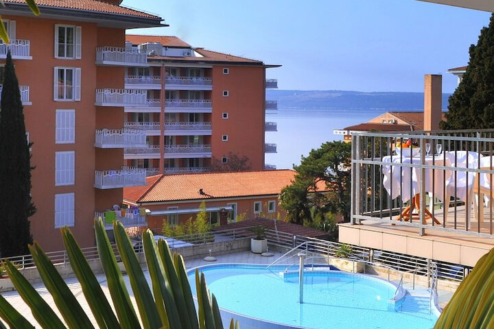 Pool Hotel