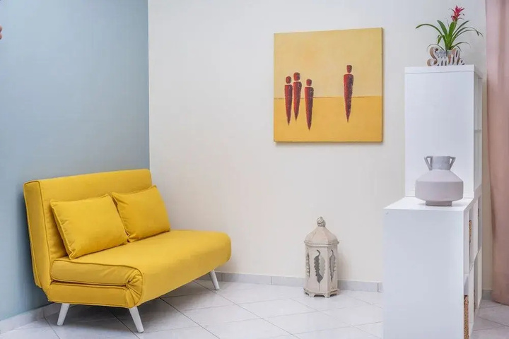 Room 4 of 16