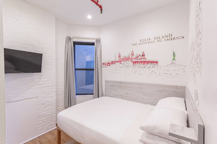 Room 45 of 71