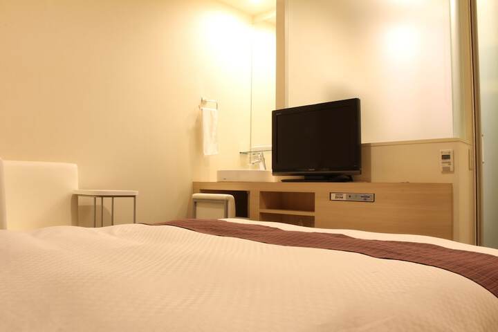 Room 17 of 49