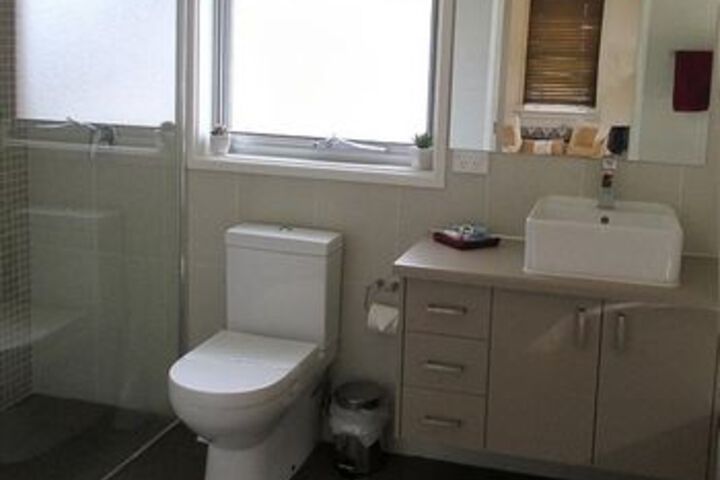 Room 3 of 25