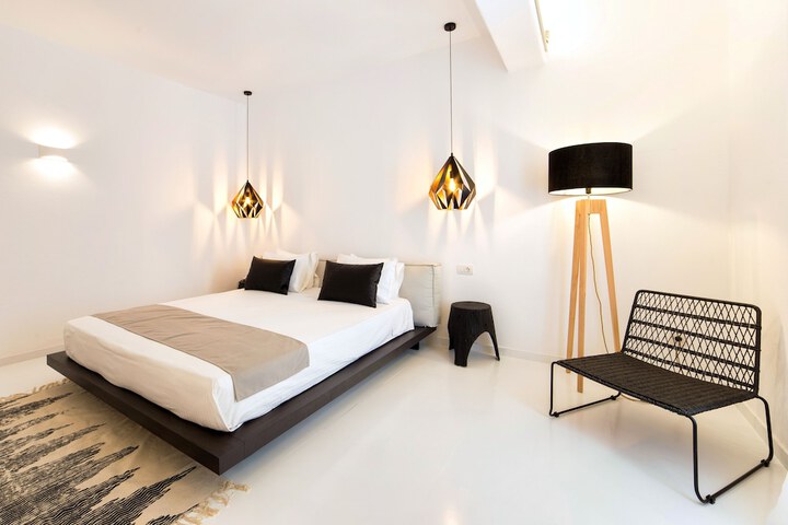 Room 108 of 340