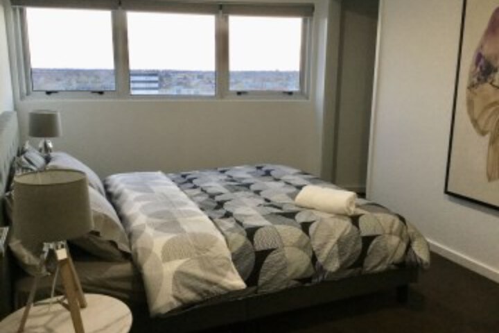 Room 27 of 32