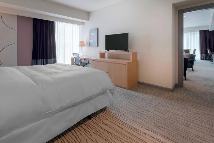 Room 13 of 72
