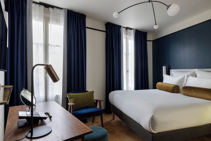 Room 5 of 44