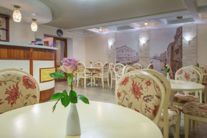 Lounge 58 of 75