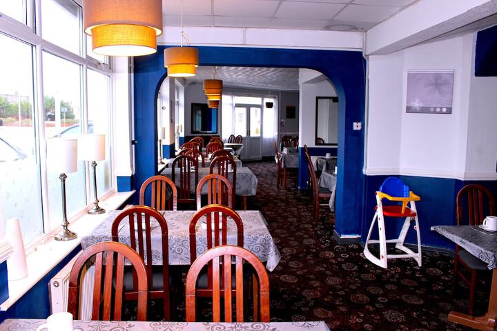 Dining 91 of 106