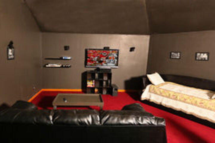 Room 11 of 15