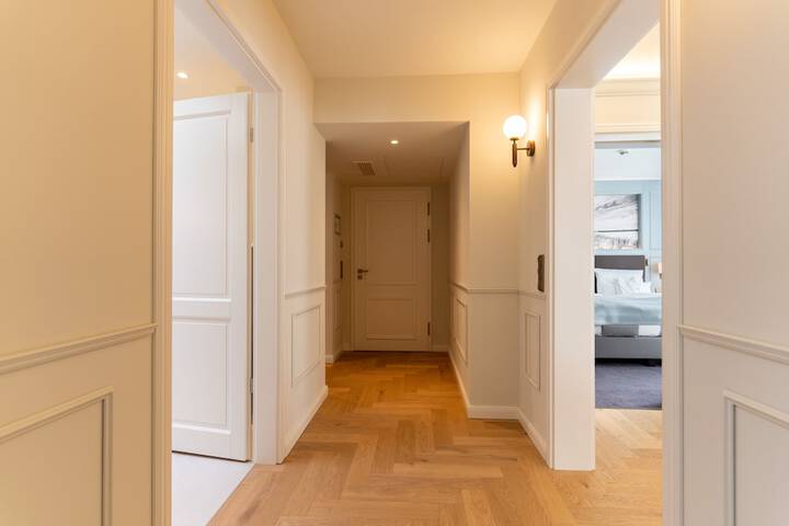 Room 43 of 122
