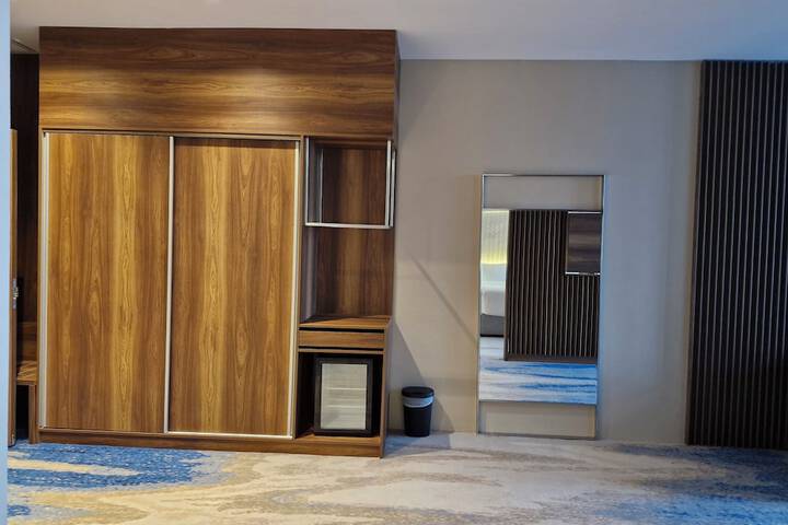 Room 45 of 62
