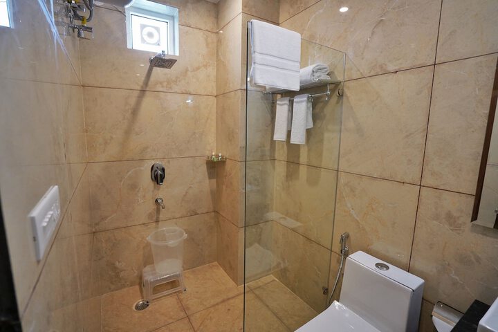 Room 15 of 21
