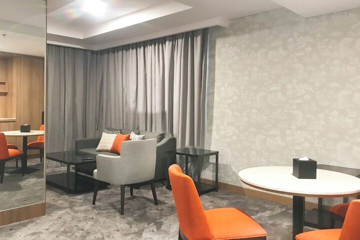 Room 13 of 31