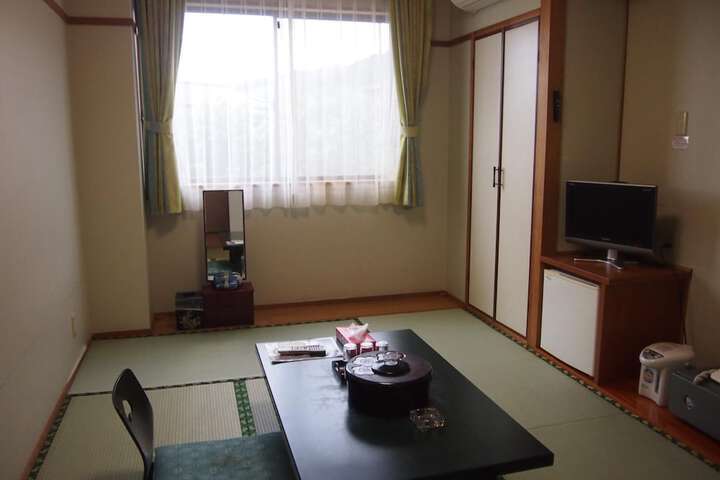 Room 10 of 44