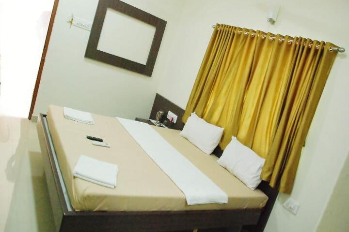 Hotel Pon Amutha