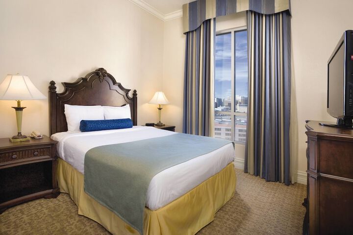 Room 32 of 32