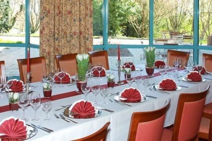 Banquet hall
