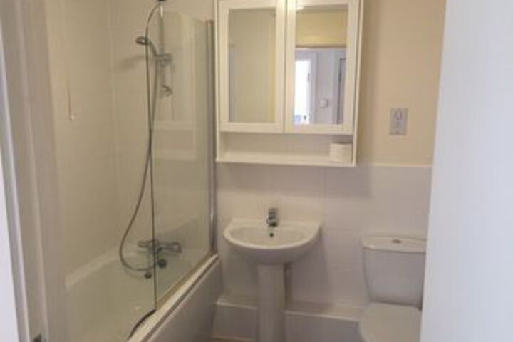 Room 2 of 6