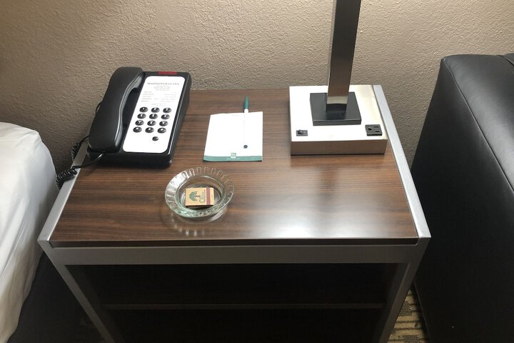 Room 6 of 52